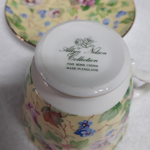 Vintage Allyn Nelson Collection Cup&Saucer Set - Picture 3 of 10